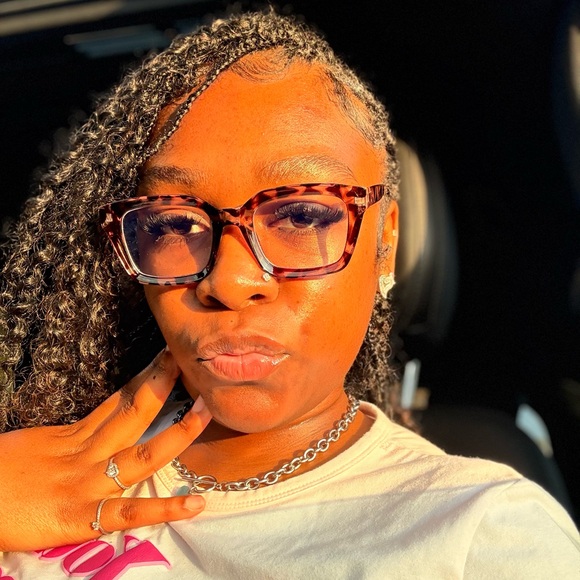 janaye35